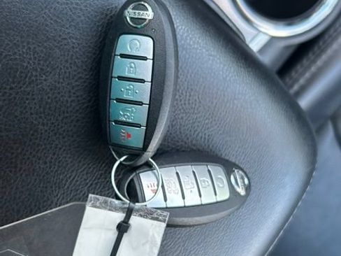 Used 2019 Nissan Pathfinder SL AWD/4WD image 56