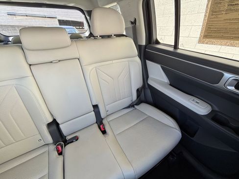 Used 2025 Hyundai Santa Fe SEL image 40