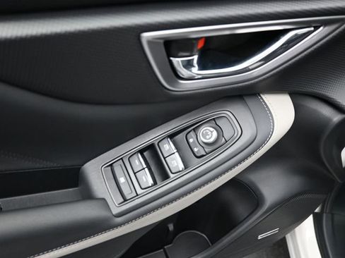 Used 2023 Subaru Forester Limited image 8