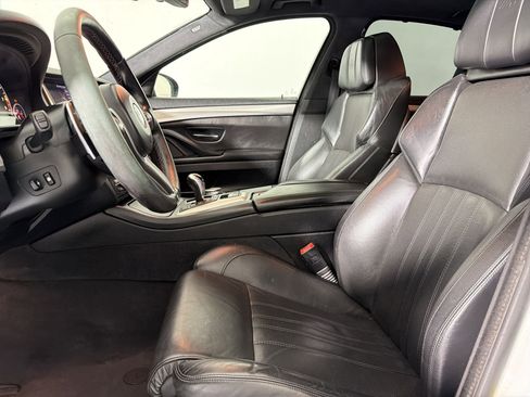 Used 2016 BMW M5 RWD image 5
