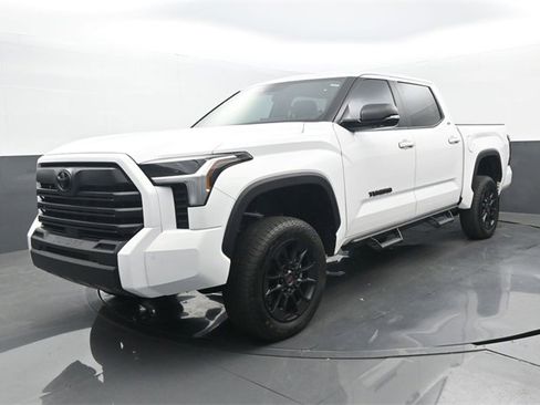 Used 2025 Toyota Tundra SR5 image 8