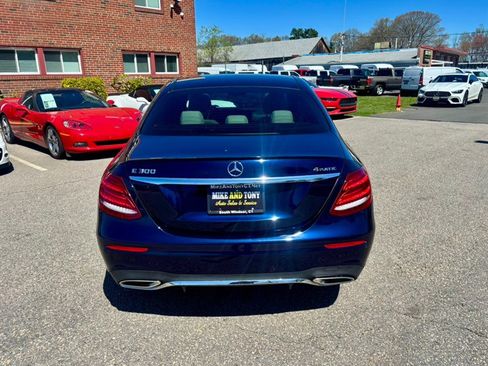 Used 2018 Mercedes-Benz E 300 4MATIC image 7