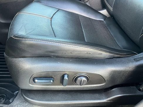 Used 2022 Chevrolet Equinox Premier AWD/4WD image 18
