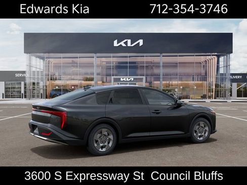 New 2026 Kia K4 FWD image 7