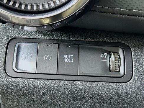 Used 2025 Chevrolet Equinox LT image 17