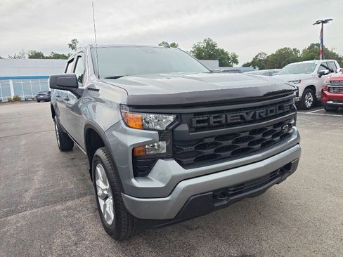 Used 2023 Chevrolet Silverado 1500 Custom w/ LPO, Dark Essentials Package AWD/4WD image 3