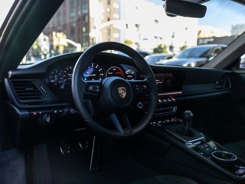 Used 2024 Porsche 911 Carrera T image 4