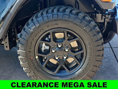 New 2025 Jeep Gladiator Willys image 37