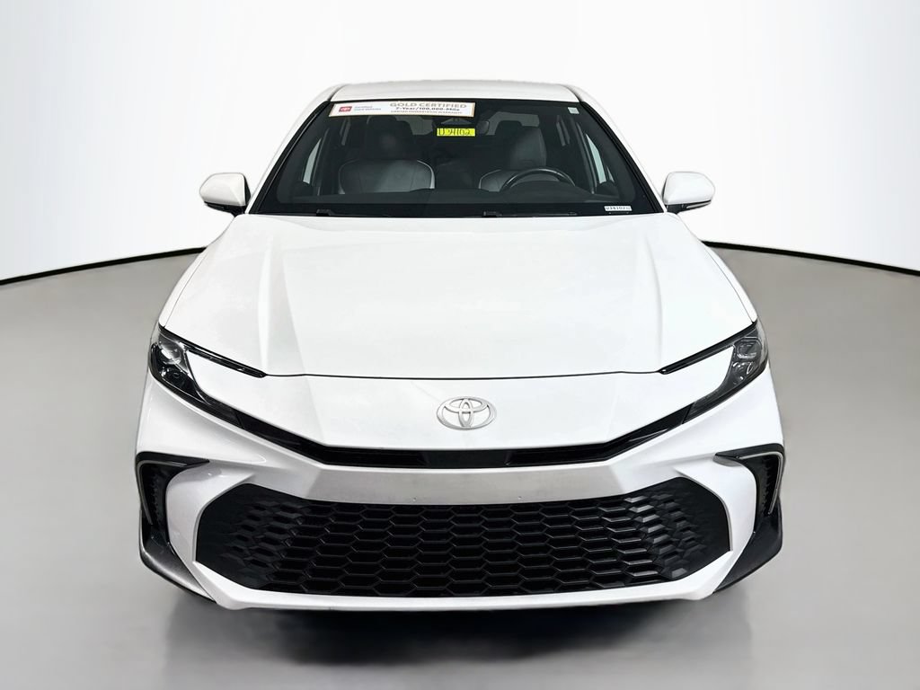 Used 2025 Toyota Camry SE w/ Convenience Package FWD image 2