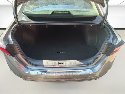 Used 2020 Nissan Altima 2.5 SL FWD image 25