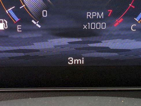 New 2026 Chevrolet Traverse LT w/ Sun and Wheel Package FWD image 12
