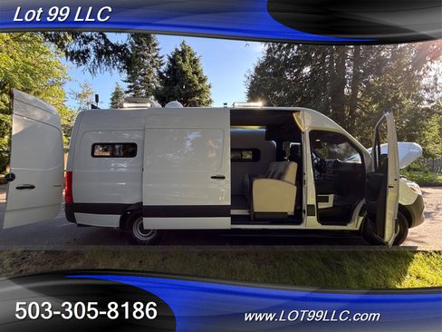 Used 2019 Mercedes-Benz Sprinter 170 image 24