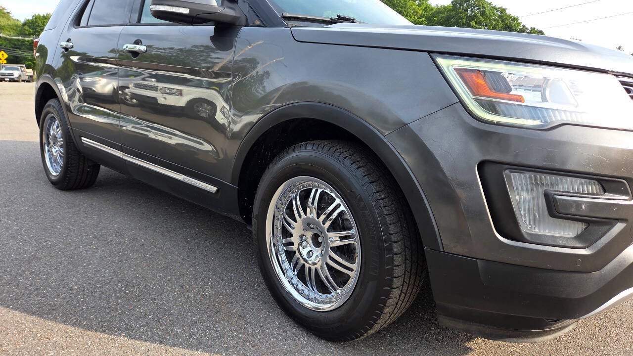 Used 2017 Ford Explorer Limited AWD/4WD image 19