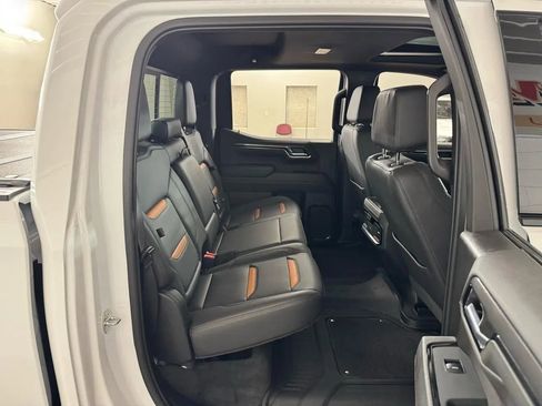 Used 2024 GMC Sierra 1500 AT4 w/ Technology Package AWD/4WD image 40