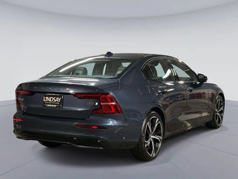 Used 2023 Volvo S60 B5 Ultimate w/ Climate Package AWD/4WD image 10