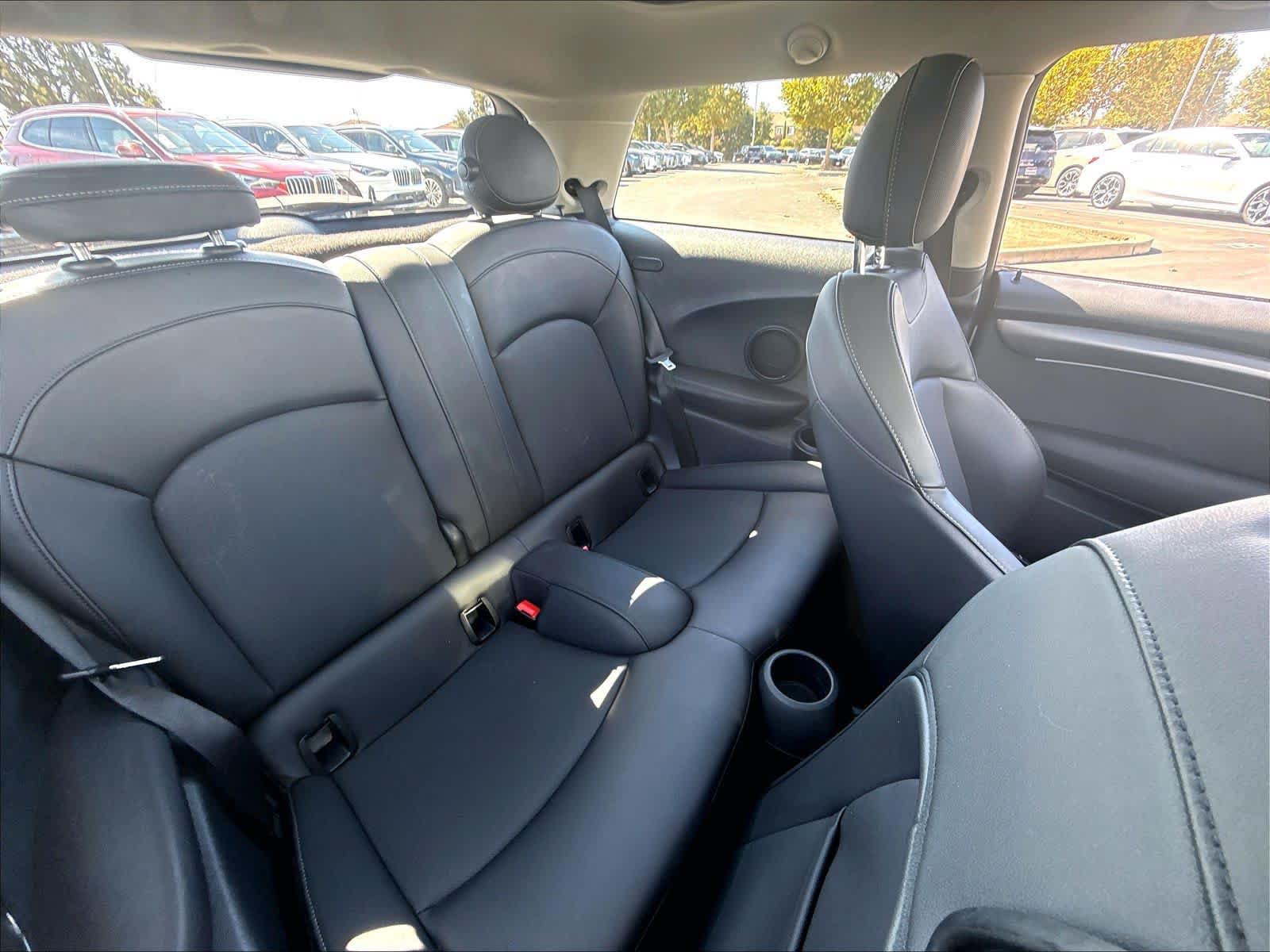 Used 2024 MINI Cooper 2-Door Hardtop FWD image 24