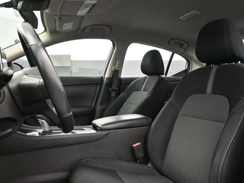 Used 2021 Nissan Sentra SV FWD image 11