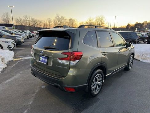 Used 2019 Subaru Forester Premium image 6