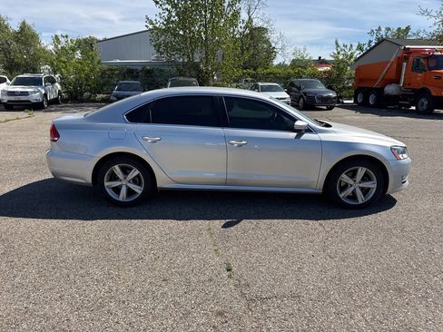 Used 2015 Volkswagen Passat 1.8T Limited Edition FWD image 6