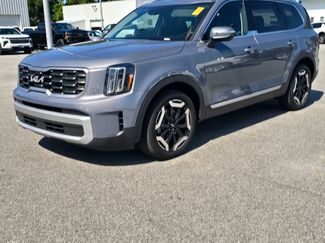 Used 2025 Kia Telluride S FWD 360° Tour