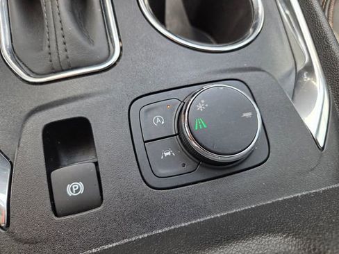 Used 2023 Chevrolet Traverse High Country FWD image 31