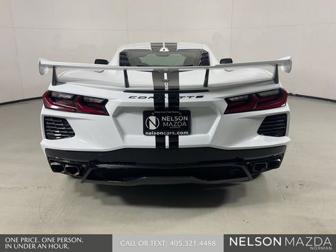 Used 2022 Chevrolet Corvette Stingray Premium Cpe w/ Z51 Performance Package RWD image 7