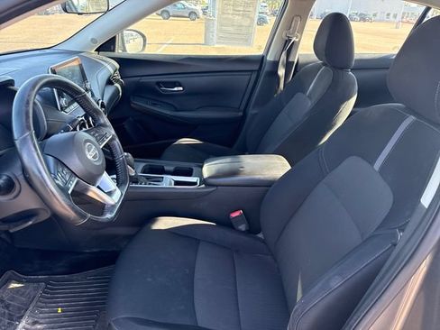 Certified 2023 Nissan Sentra SV w/ All-Weather Package FWD image 10