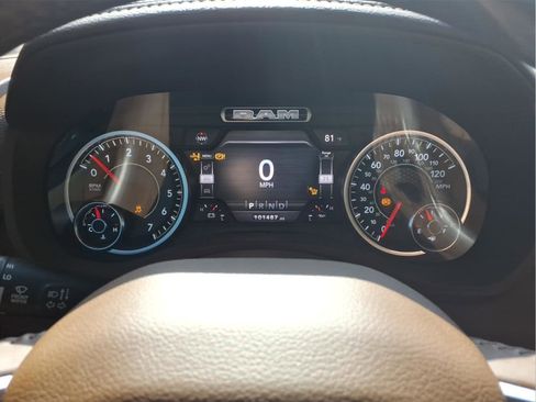 Used 2021 RAM 1500 Laramie AWD/4WD image 17