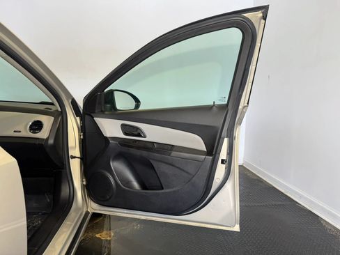 Used 2012 Chevrolet Cruze LS w/ Connectivity Package FWD image 19