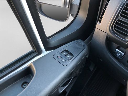 Used 2025 RAM ProMaster 2500 w/ U-Haul Equipment Group FWD image 25
