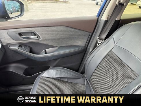 Certified 2023 Nissan Rogue SV image 15