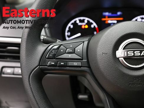 Used 2023 Nissan Altima 2.5 S FWD image 14