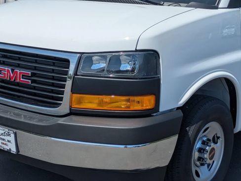 New 2026 GMC Savana 2500 w/ Chrome Appearance Package RWD image 9