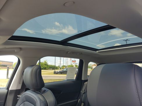 New 2026 Lincoln Nautilus Reserve AWD/4WD image 10