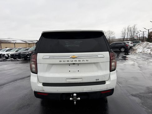 Used 2023 Chevrolet Suburban LT image 8