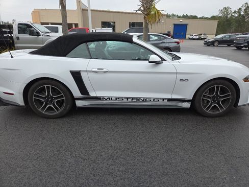 Used 2022 Ford Mustang GT Premium w/ Equipment Group 401A image 7