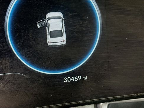 Used 2025 Hyundai Elantra SEL FWD image 18