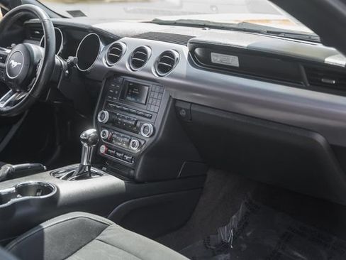 Used 2016 Ford Mustang Coupe RWD image 19