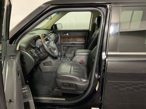 Used 2019 Ford Flex Limited image 19