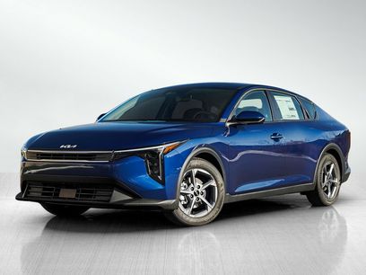 New 2025 Kia K4 LXS