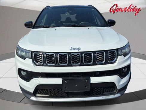 Used 2024 Jeep Compass Limited AWD/4WD image 10