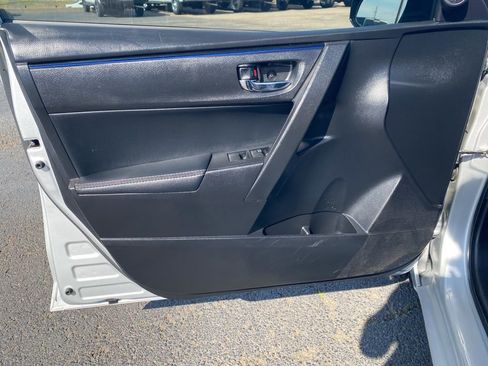 Used 2018 Toyota Corolla SE image 9