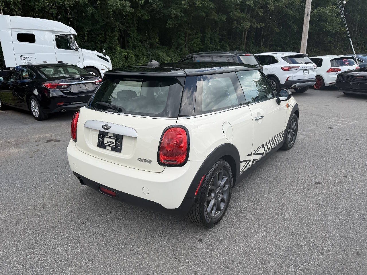 Used 2015 MINI Cooper 2-Door Hardtop FWD image 7