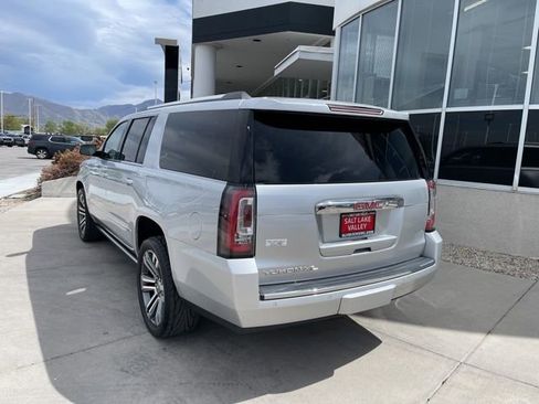 Used 2019 GMC Yukon XL Denali w/ Denali Ultimate Package AWD/4WD image 5