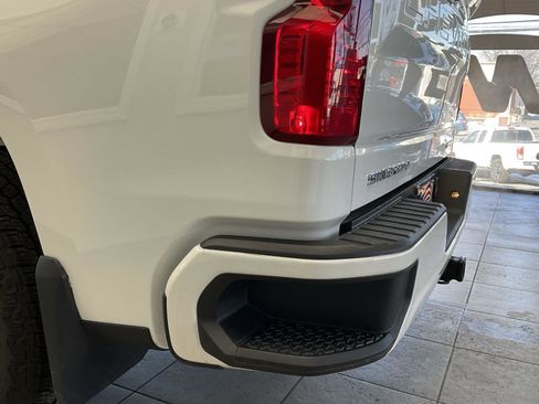 Used 2022 Chevrolet Silverado 1500 Custom image 30