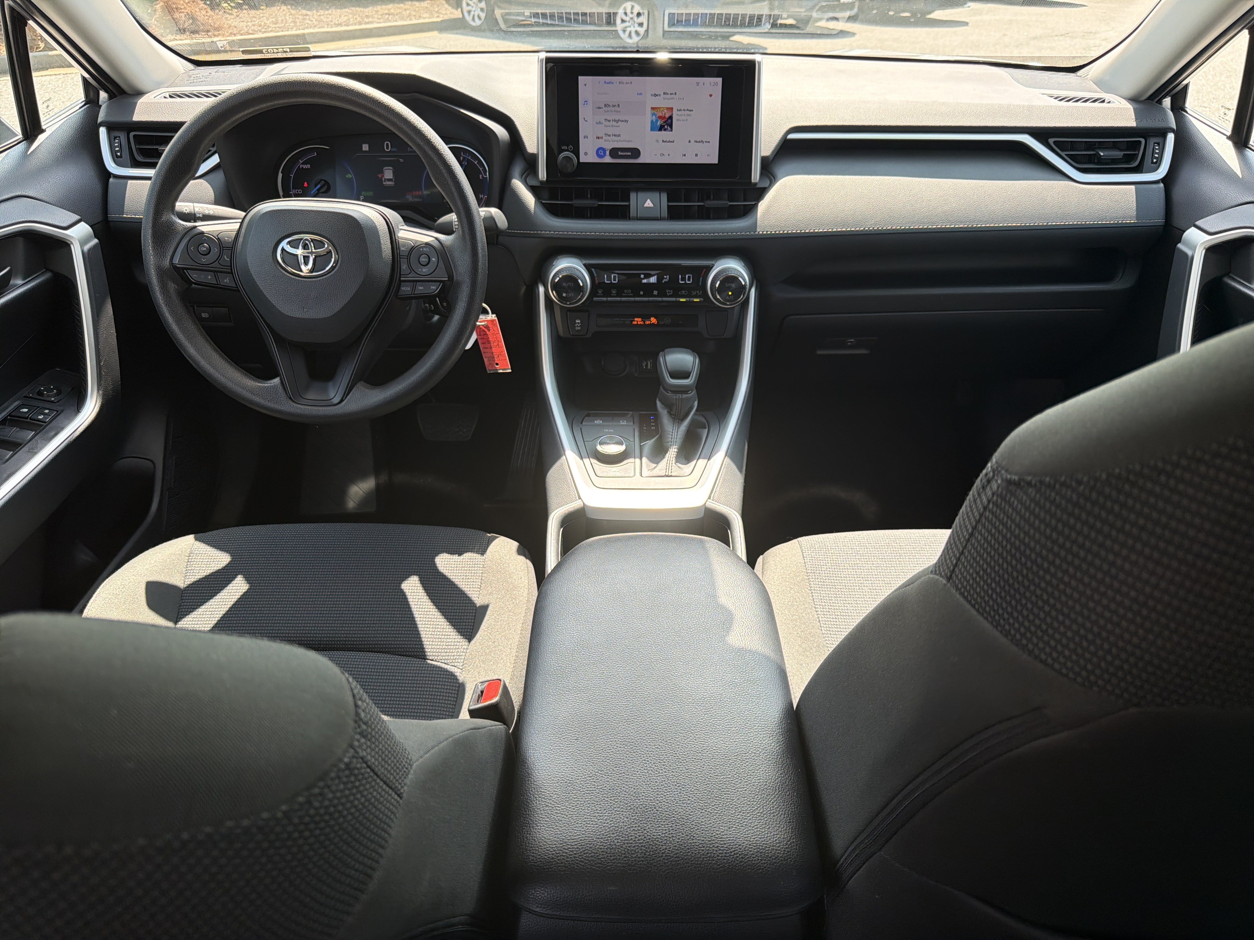 Certified 2025 Toyota RAV4 LE AWD/4WD image 4