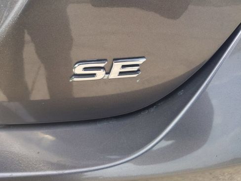 Used 2024 Toyota Camry SE FWD image 9