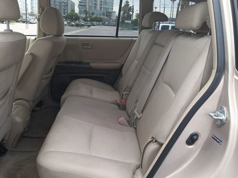 Used 2004 Toyota Highlander 4WD V6 image 14