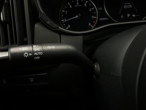 Used 2025 MAZDA CX-50 AWD 2.5 S w/ Premium Package image 39