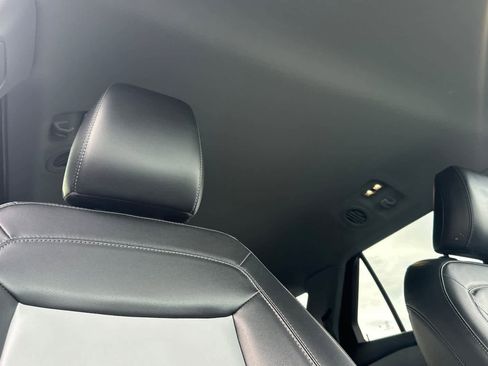 Certified 2022 Ford Explorer XLT w/ Equipment Group 202A image 18